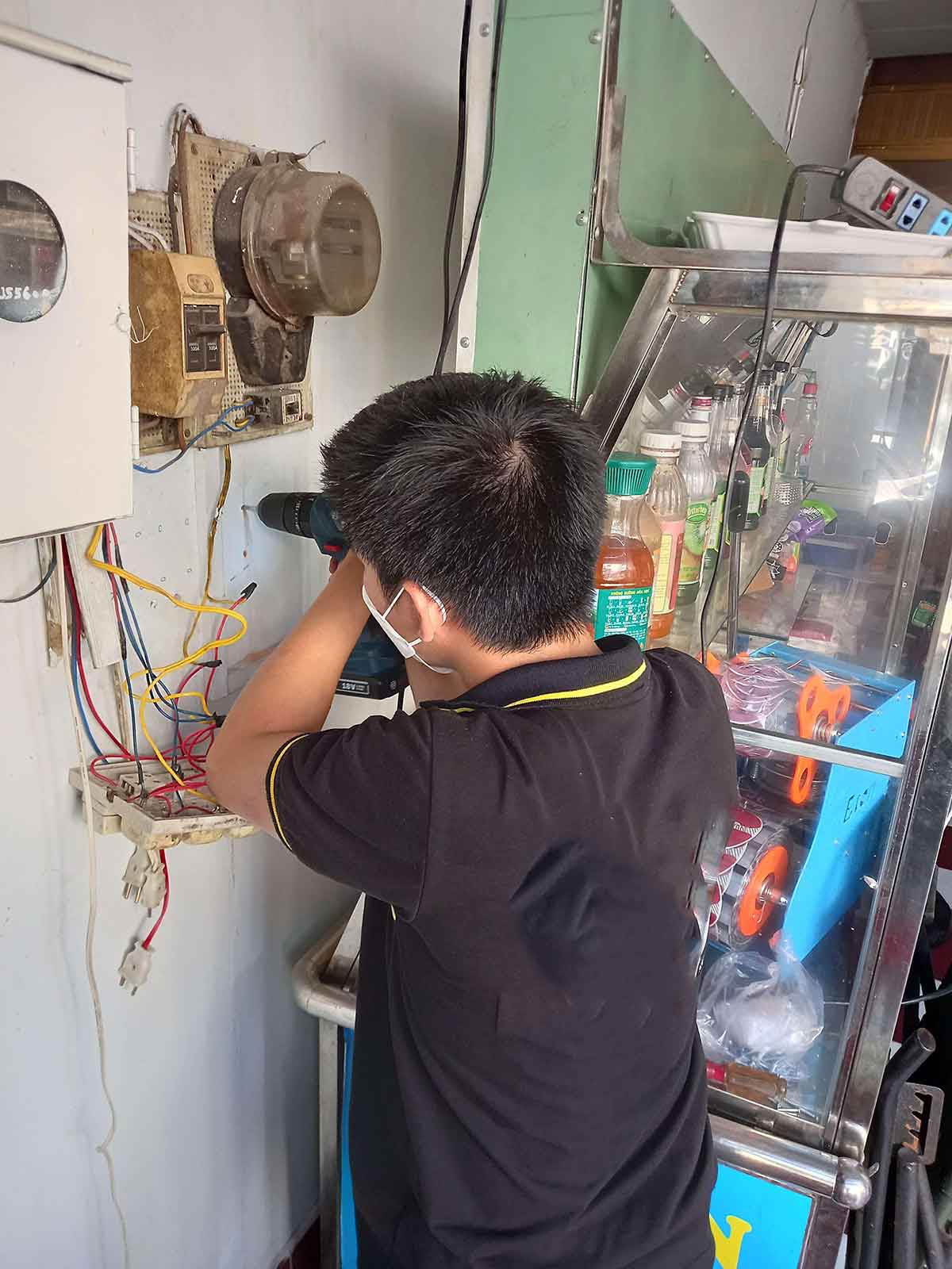 Sửa điện tại nhà uy tín – Thợ sửa điện nhanh, giá rẻ, có mặt sau 20 phút
